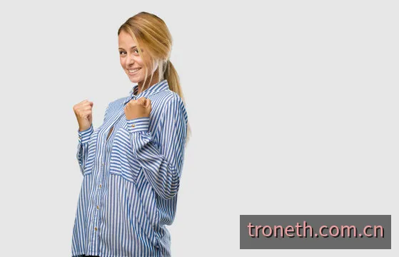 TRON与Ethereum双链区块数据汇聚形成开奖结果的抽象示意图